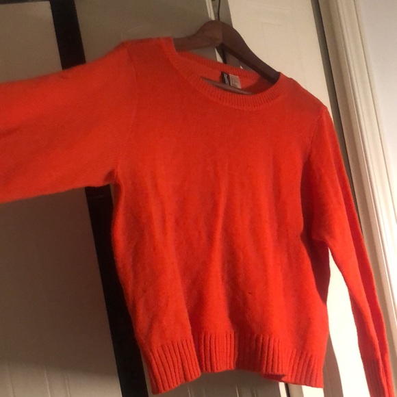 (Bundle only) Soft casual sweater - Picture 2 of 3